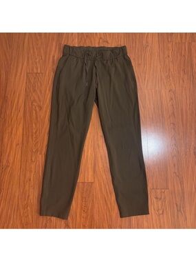Lululemon On the Fly Jogger Pants Green Womens 6